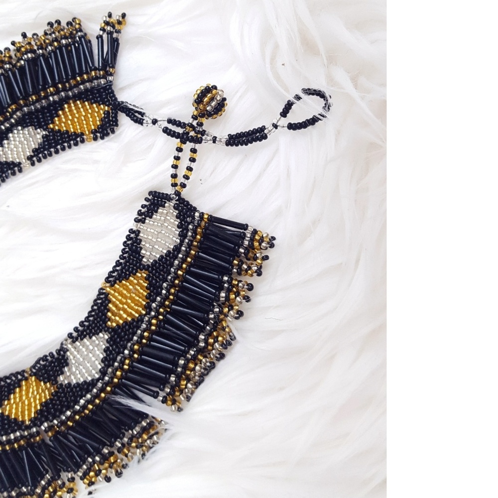 South African Hand-Beaded Choker - Necklace - Picture 5 of 6
